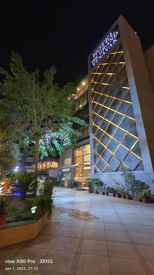 Tgv Hotel Ahmedabad Buitenkant foto