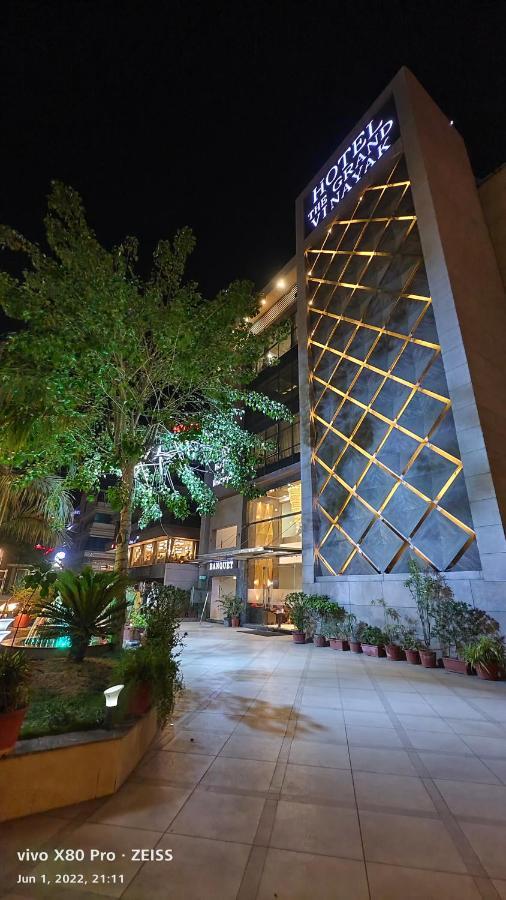 Tgv Hotel Ahmedabad Buitenkant foto